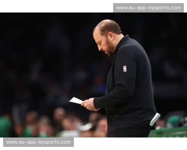 教练下课球迷讨论：热议背后的深刻思考